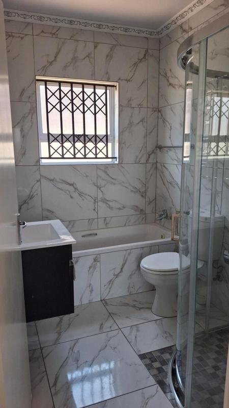 To Let 3 Bedroom Property for Rent in Stratford Green Western Cape